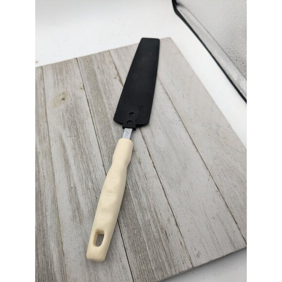 Icing Spatula Spreader Serrated Knife 12 1/2" Nylon Plastic Black Almond Japan - Picture 4 of 7